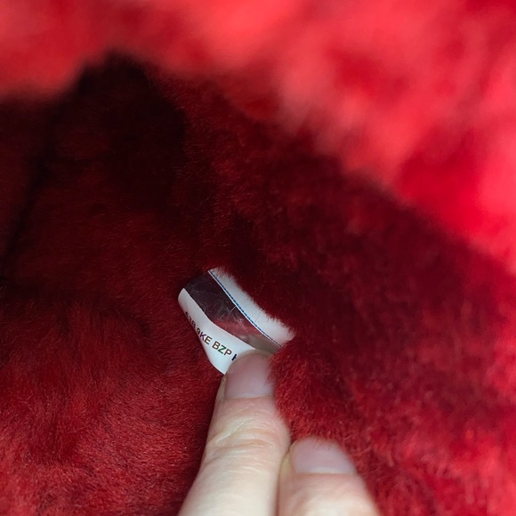 New UGG Classic Short Boots- Red - Picture 7 of 9